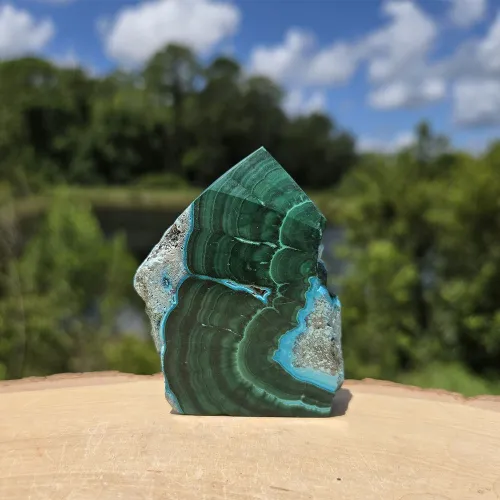 How to tell real malachite from fakes